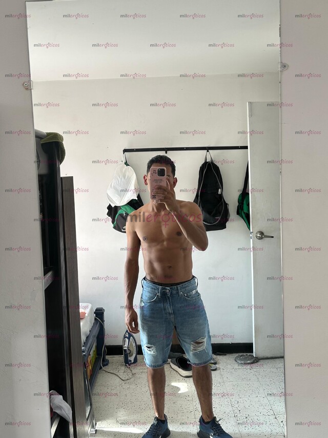 FOTOS DE JOVEN SUMISO COMPLACIENTE TU MEJOR ACOMPAÑANTE