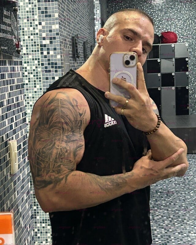 FOTOS DE MACHO PAISA: JEY XXL VIAJES MASAJES TRÍOS CENAS VIDEOS Y VIDEOLLAMADAS