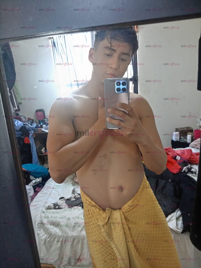 FOTOS DE CHICO ÍNTER ACTIVO DIVERTIDO Y COMPLACIENTE