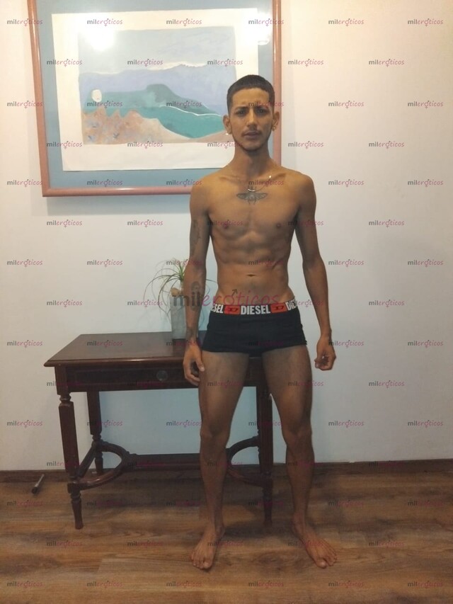 FOTOS DE LATINO XL, MORENO, VELLUDO, 21 CM DE VERGA