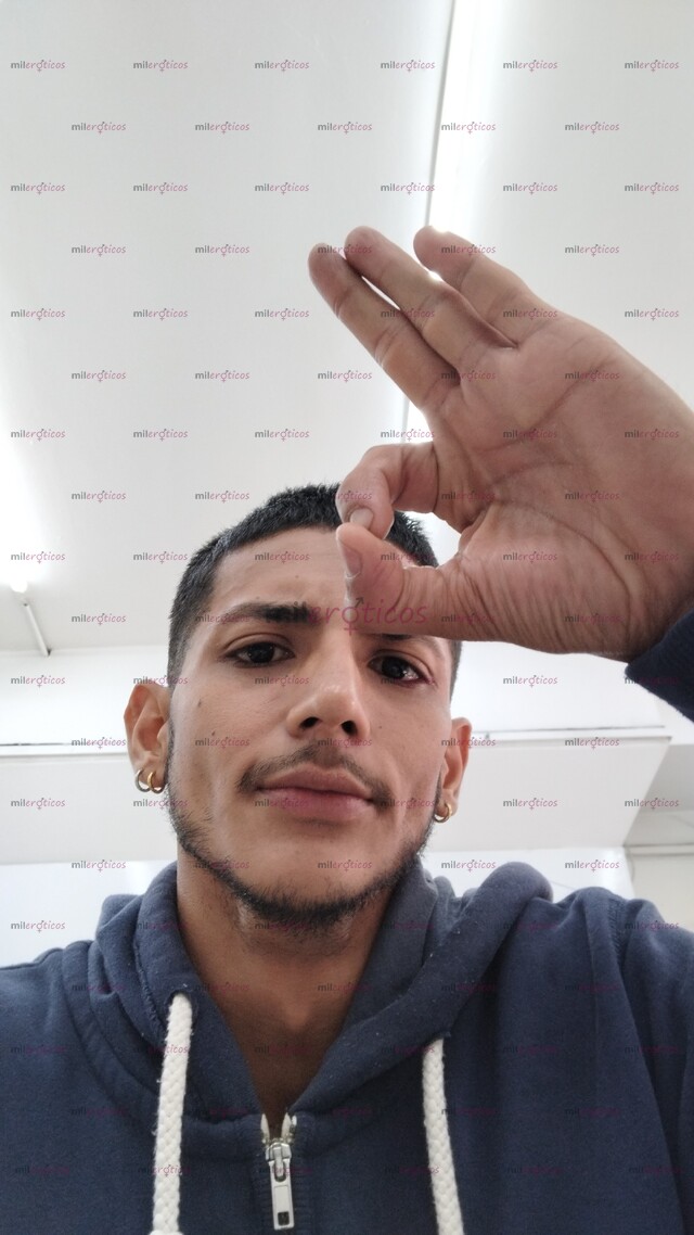 FOTOS DE LATINO XL, MORENO, VELLUDO, 21 CM DE VERGA