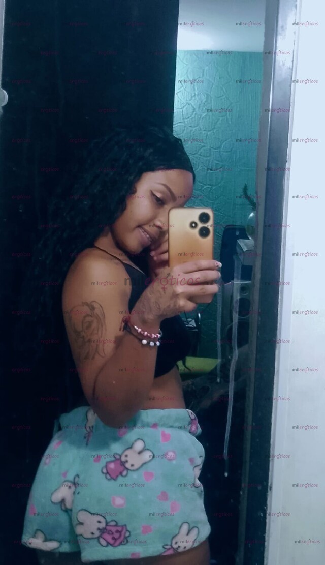 FOTOS DE SOY ANDREA UNA CHICA DE RICO AROMA ASEADA. SOY MUY HIGIÉNICA DOY TRATOS DE NOVIO