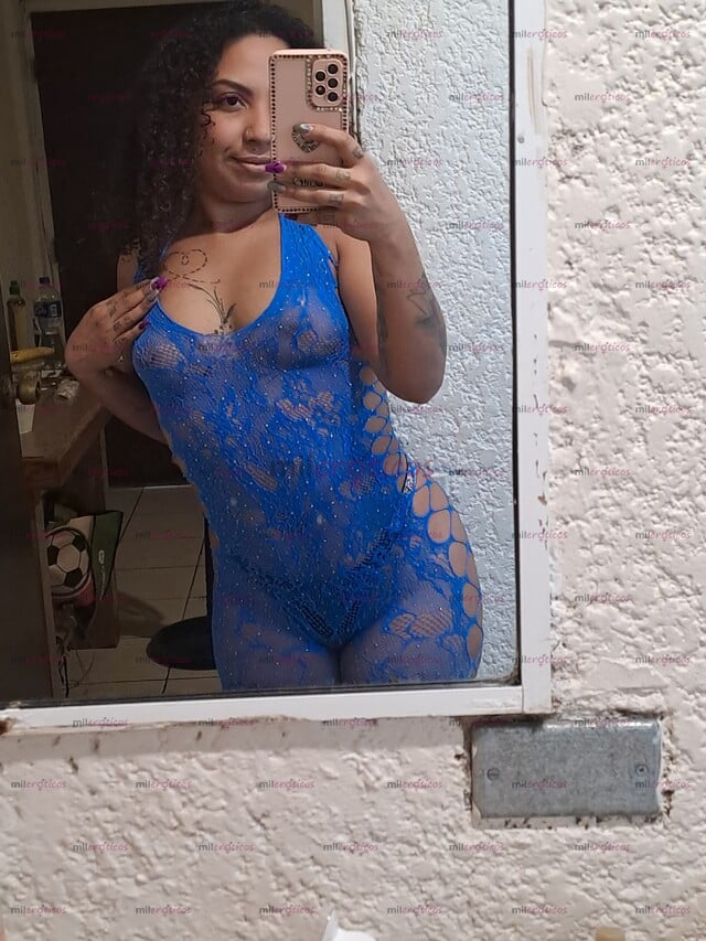 FOTOS DE UNA NALGONA MORENITA PARA TI AMOR CON BELLOZ RIZOS!!