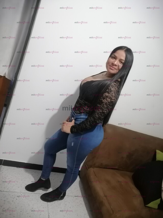 FOTOS DE POR PRIMERA VEZ EN TU CIUDAD HERMOSA MORENA DE SENOS Y COLITA G