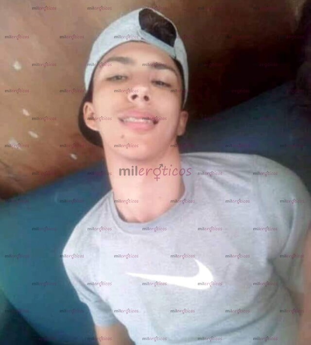FOTOS DE JOVEN ARRECHO LISTO PARA CUMPLIR TUS FANTASIAS