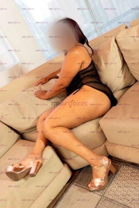 FOTOS DE PAULA, HERMOSA MORENA CALIENTE DE MENTE ABIERTA