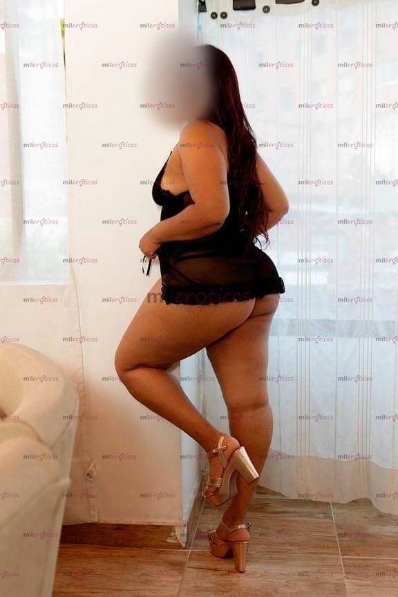 FOTOS DE PAULA, HERMOSA MORENA CALIENTE DE MENTE ABIERTA