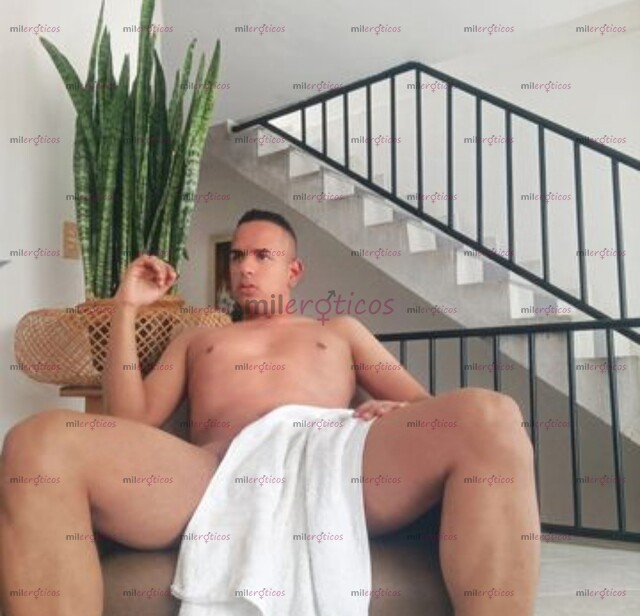 FOTOS DE JOVEN ACTIVO ARRECHO COMPLACIENTE MASAJISTA PROFESIONAL