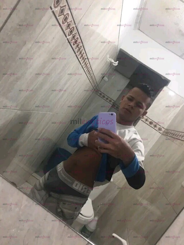 FOTOS DE CHICO JOVEN DISCRETO,ARRECHO,CON SITIO DISPONIBLE
