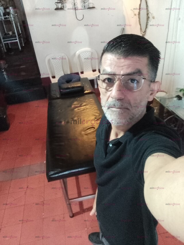 FOTOS DE MASAJISTA PROFESIONAL MASCULINO PASIVO OFREZCO SERVICIO POR HORA 120.MIL EN MEDE