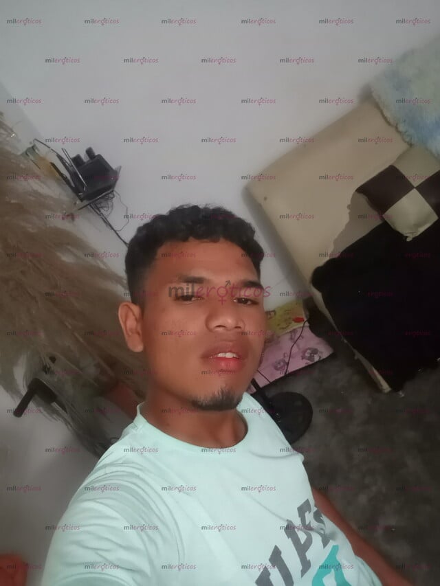 FOTOS DE CHICO MORENO VERSÁTIL BUENA VERGA Y BUEN CULO FULL CONPLSIENTE