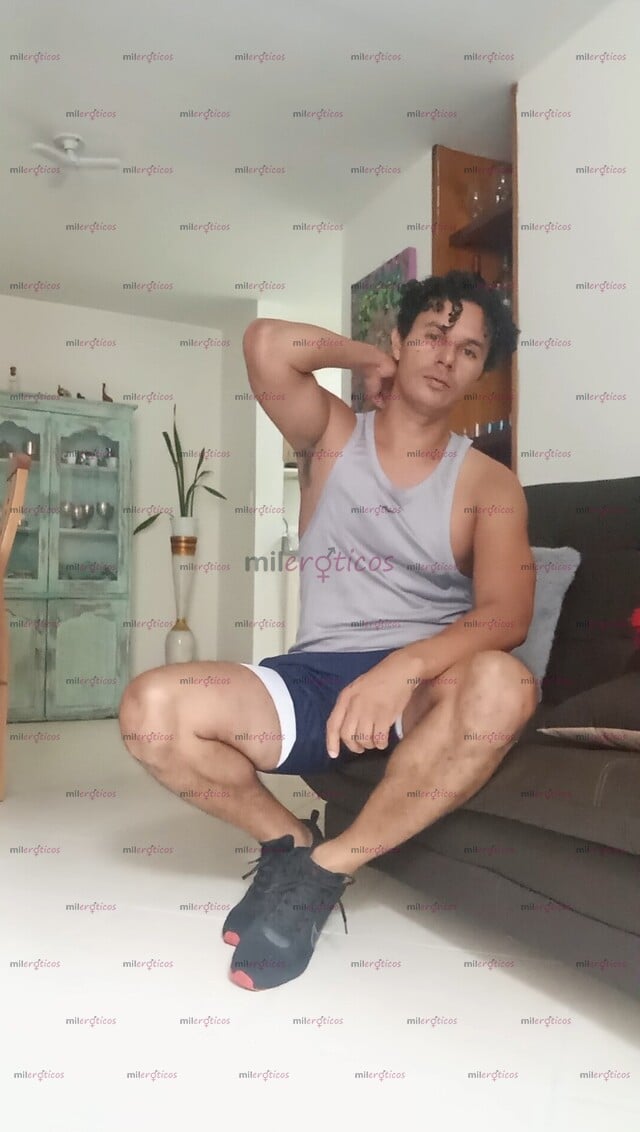 FOTOS DE DISTINCIÓN, PRESENCIA Y DISCRECIÓN ABSOLUTA.