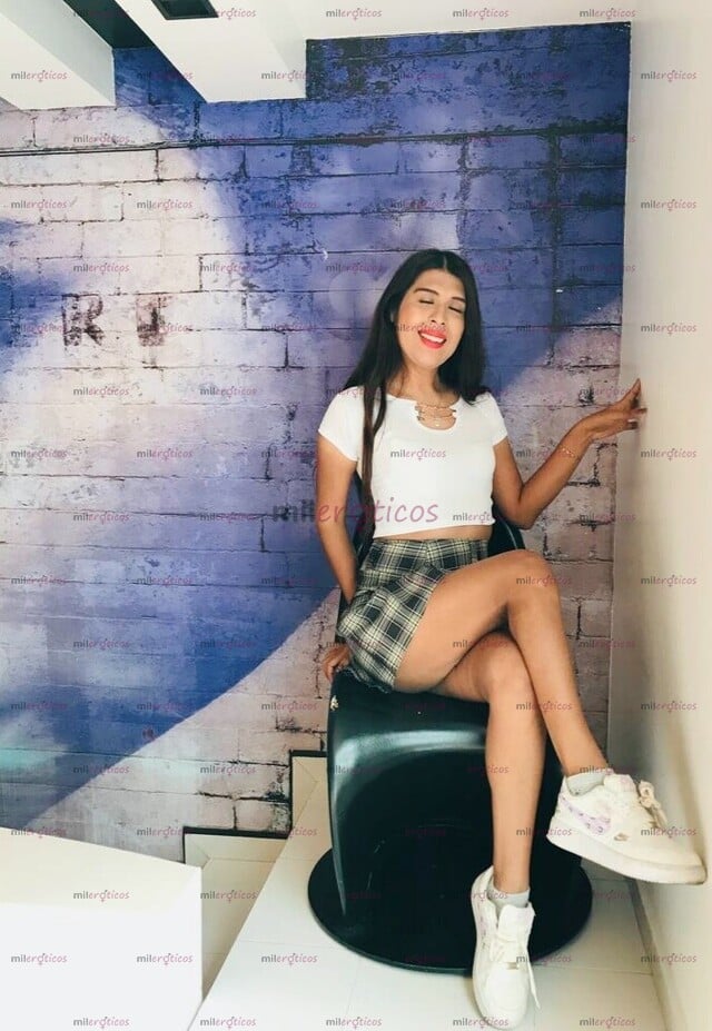 FOTOS DE TU FLAQUITA DE PIEL MORENITA LA MÁS TIERNITA DEL PORTAL