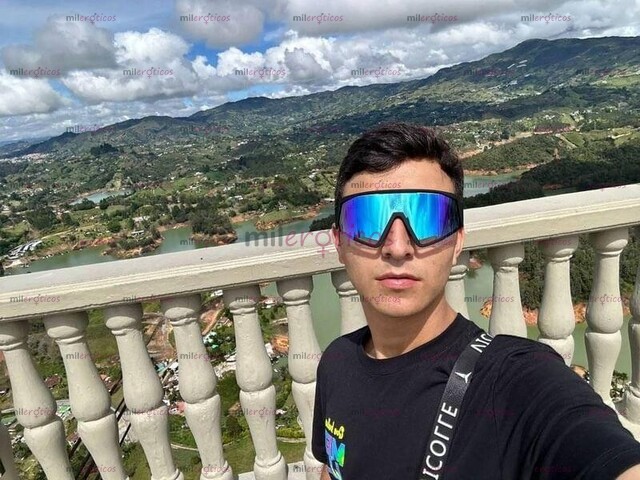 FOTOS DE SCORT VIP SERIO EDUCADO DELGADO LECHERO LISTO PARA COMPLACERTE ANÍMATE