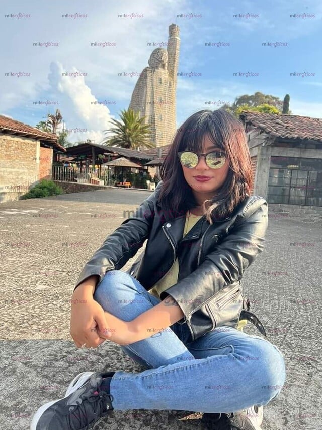 FOTOS DE ME LLAMO BEATRIZ TENGO 23 AÑOS SOY MORENA PELO NEGRO MIDE 157