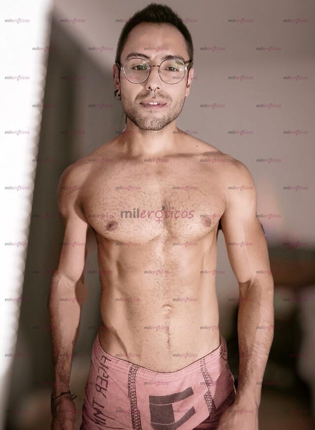 FOTOS DE ESCORT, ENTRENADOR & MASAJISTA UNIVERSITARIO