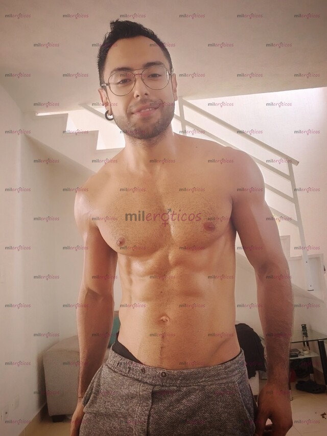 FOTOS DE ESCORT, ENTRENADOR & MASAJISTA UNIVERSITARIO