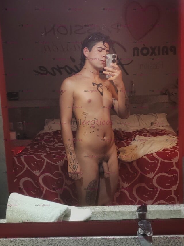 FOTOS DE EDDY, JOVEN ACTIVO PREÑADOR DE 24 AÑOS CON 18CM DE BUENA VERGA
