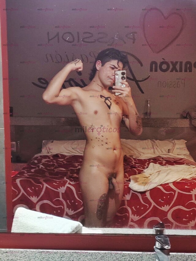 FOTOS DE EDDY, JOVEN ACTIVO PREÑADOR DE 24 AÑOS CON 18CM DE BUENA VERGA