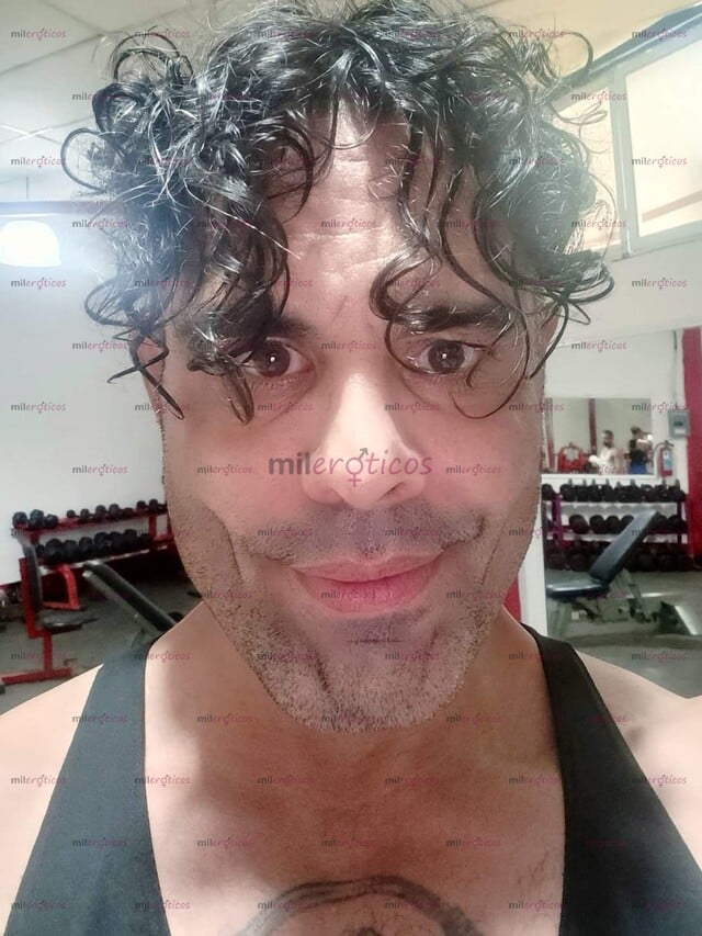 FOTOS DE MUY GUAPO EXCELENTE SERVICIIO CON VERGA ENORME ES PARA TRAVIESAS
