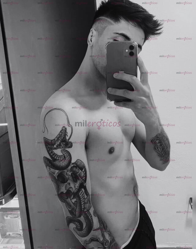 FOTOS DE ÚNICOS DÍAS! SOY NICO, JOVEN BABY FACE, TATUADO, CON GANAS DE DESLECHARTE
