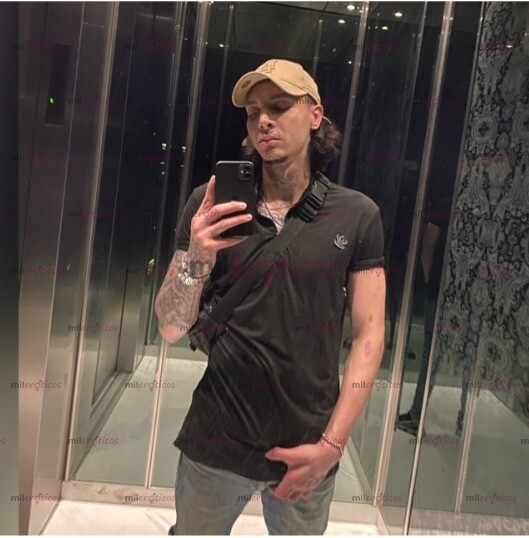 FOTOS DE EXTRANJERO DOTADO 23CM REAL, PUEDES MEDIRLA!