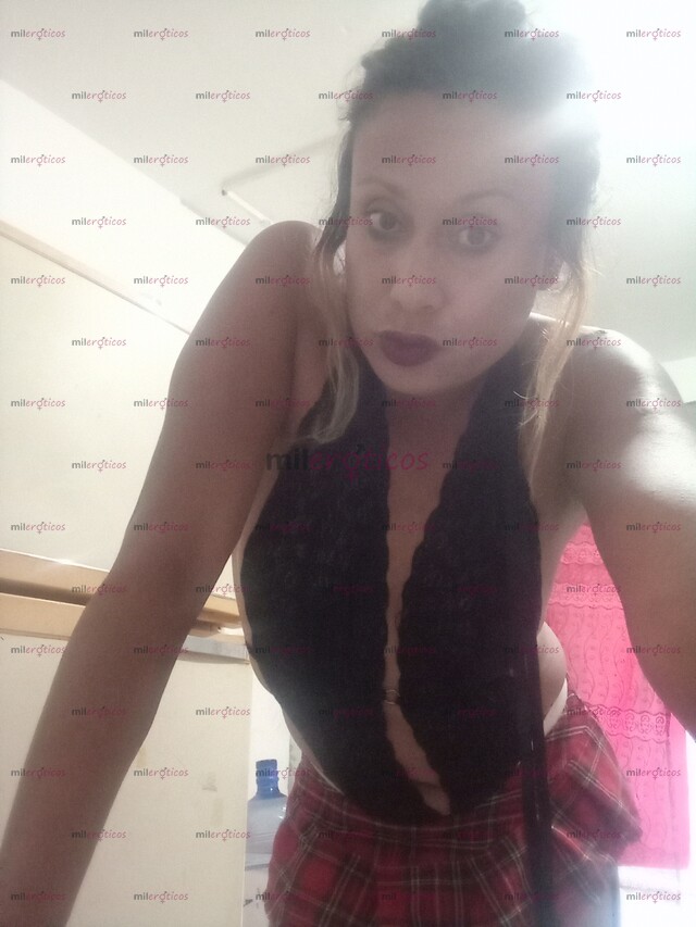 FOTOS DE NECESITAS UNA CHICA COMO YO EN TI CAMA MI REY