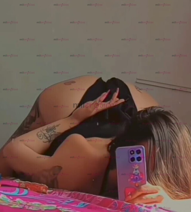 FOTOS DE MAMADA A UNA O A DOS BOCAS COMO TU PREFIERAS SOMOS DOS PERRITAS DE MENTE ABIERTA