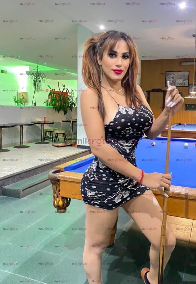 FOTOS DE JOVEN Y SÚPER CALIENTE TRANSEXUAL CON BUENA VERGA Y ARTA LECHE