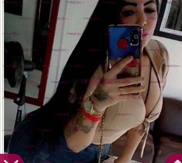 FOTOS DE MUJERON VOLUPTUOSA BLANCA CABELLO NEGRO LARGO NATURAL SENOS GRANDES GLUTEOS GRAN