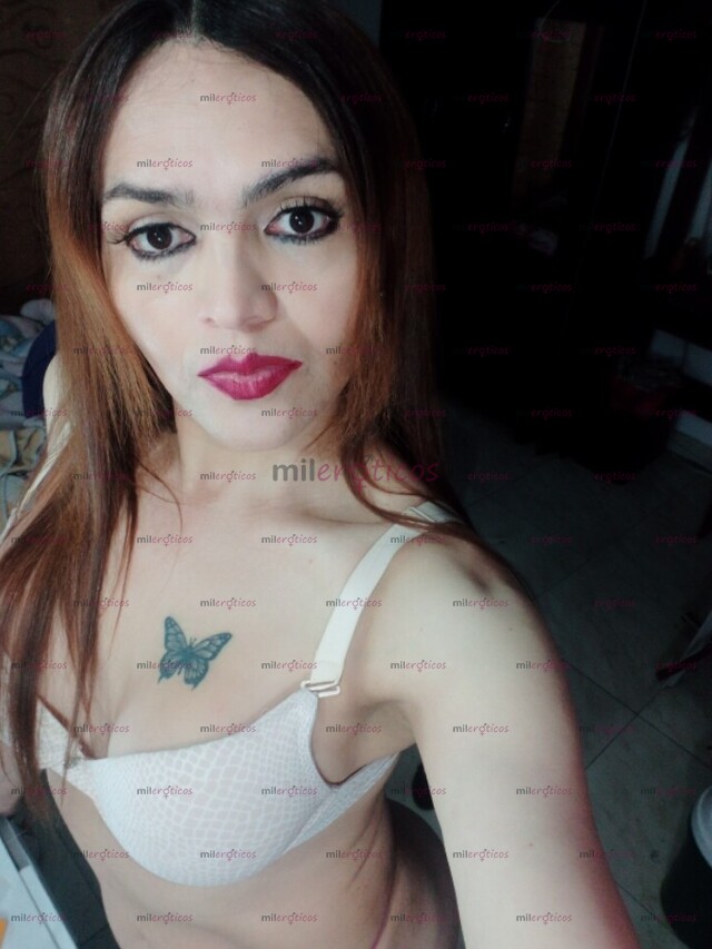 FOTOS DE HOLA MOR ARRECHA TRABAJO EN MI PELUQUERÍA CON HABITACIÓN Y CAMA Y.SEGURIDAD