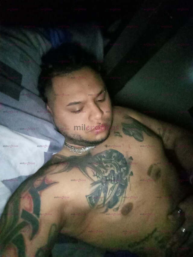 FOTOS DE HOLA UN GUSTO EL POETA XXX ESTÁ DE NUEVO PARA COMPLACERTE TODA MAMASITA RICA