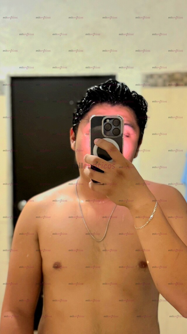 FOTOS DE CHICO DE 22 AÑOS, COMPLETAMENTE DISCRETO Y CUMPLIDOR SE BUSCA SHUGAR MOMMY