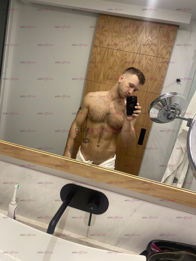 FOTOS DE ERIK SEXY. GUAPO Y MAMADO. DISPONIBLE HOY EN MTY