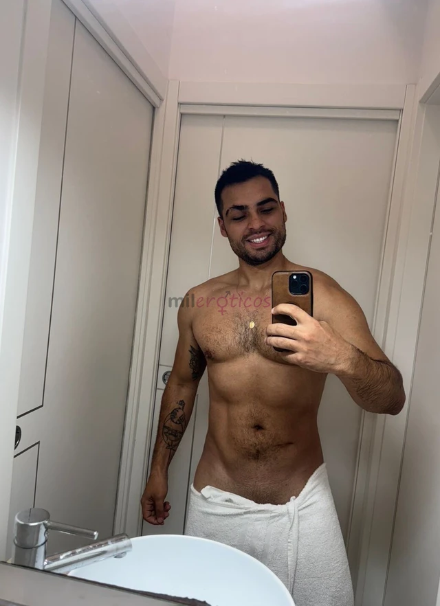 Sou de alto nivel tenho 1 83 de altura corpo atleticoatendo casaiscompletotenho carroatendimento privadoeducadoviagenseducadoexclusivo para pessoas de...