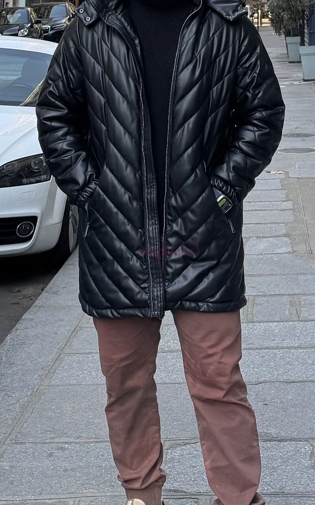 Sou de alto nivel tenho 1 83 de altura corpo atleticoatendo casaiscompletotenho carroatendimento privadoeducadoviagenseducadoexclusivo para pessoas de...