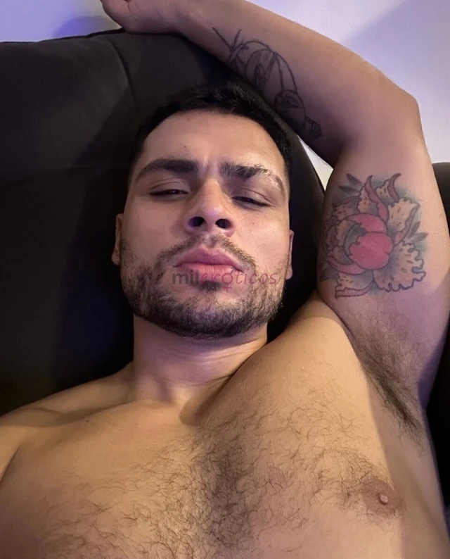 Sou de alto nivel tenho 1 83 de altura corpo atleticoatendo casaiscompletotenho carroatendimento privadoeducadoviagenseducadoexclusivo para pessoas de...