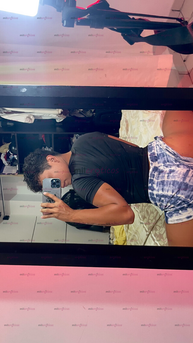 FOTOS DE VENTA DE CONTENIDO: CHICO UNIVERSITARIO HOT