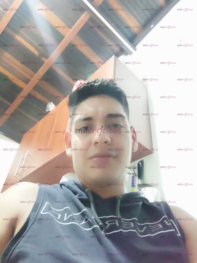 FOTOS DE YEISON POR POCOS DÍAS ESCRÍBEME Y PARCHEMOS