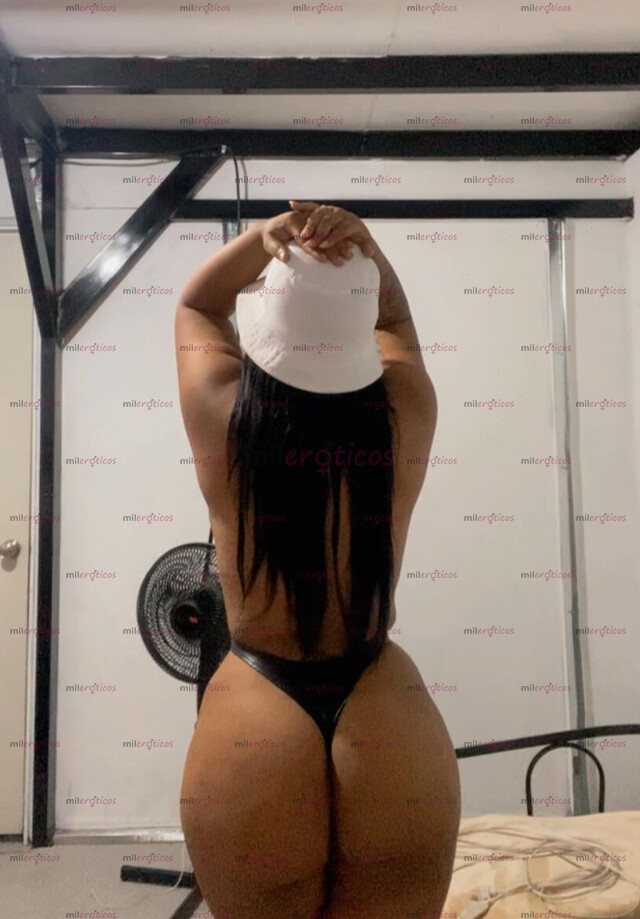 FOTOS DE TÚ MORENAZA RICA SABROSA CON UN GRAN TRASERO