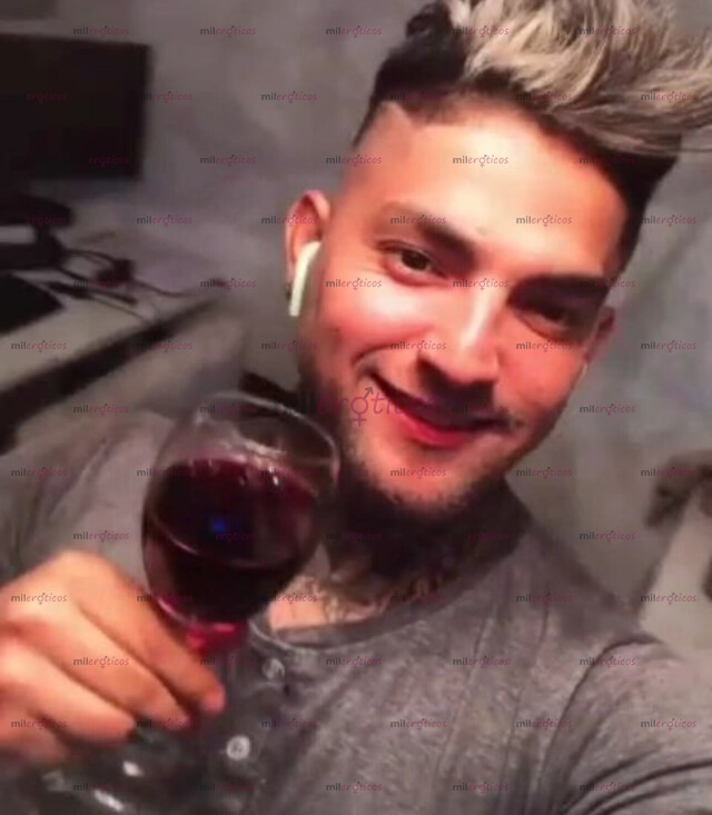 FOTOS DE HOMBRE GUAPO VISITANDO LA CIUDAD WHATSAPP 57 333 2587840