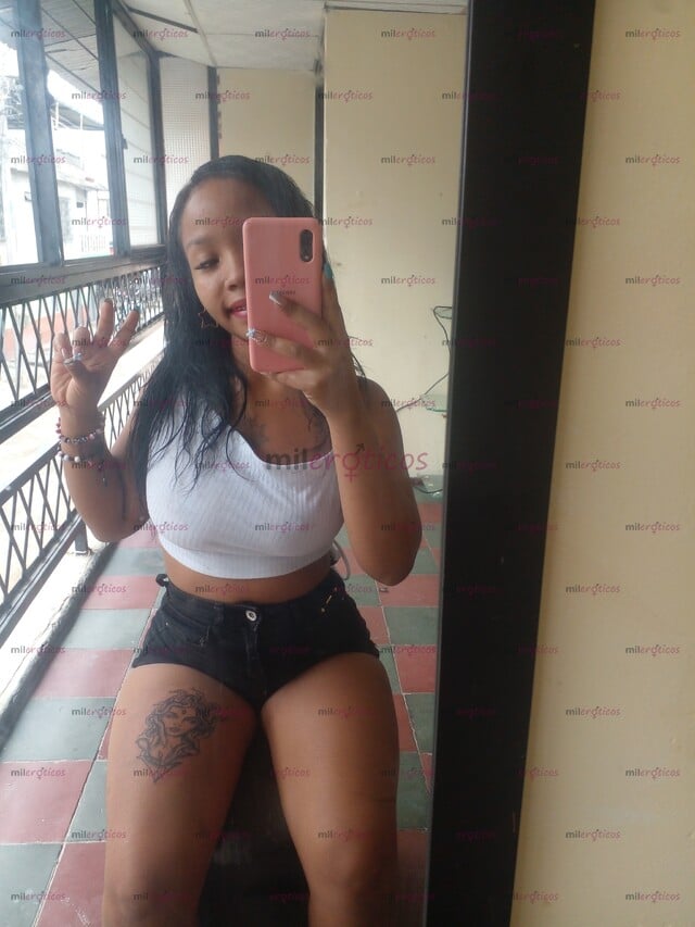 FOTOS DE SOY ANDREA UNA CHICA DE RICO AROMA ASEADA. SOY MUY HIGIÉNICA DOY TRATOS DE NOVIO