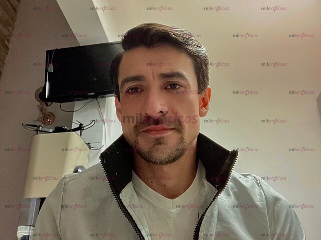 FOTOS DE PRUEBA ALGO DIFERENTE CON ALGUIEN REAL, NO TE LA PASARÁS MAL.