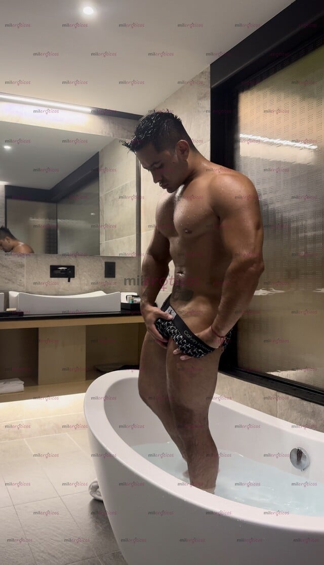FOTOS DE MACHO 100%, BIKER BISEXUAL DOMINANTE VERGON 22CM PREÑADOR CUAUHTEMOC
