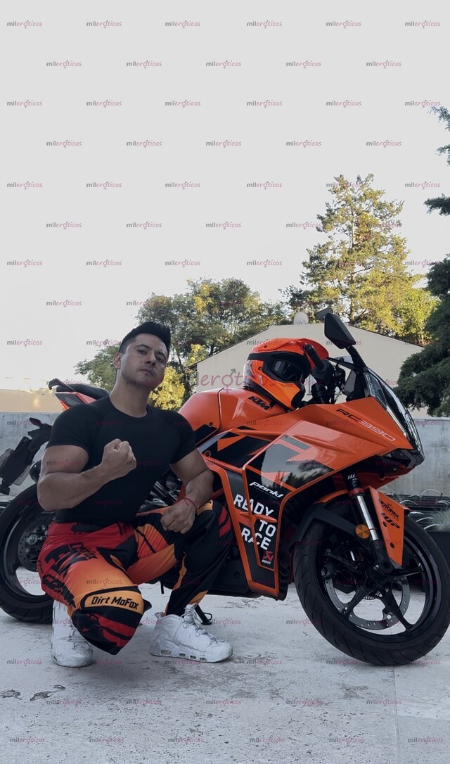 FOTOS DE MACHO 100%, BIKER BISEXUAL DOMINANTE VERGON 22CM PREÑADOR CUAUHTEMOC