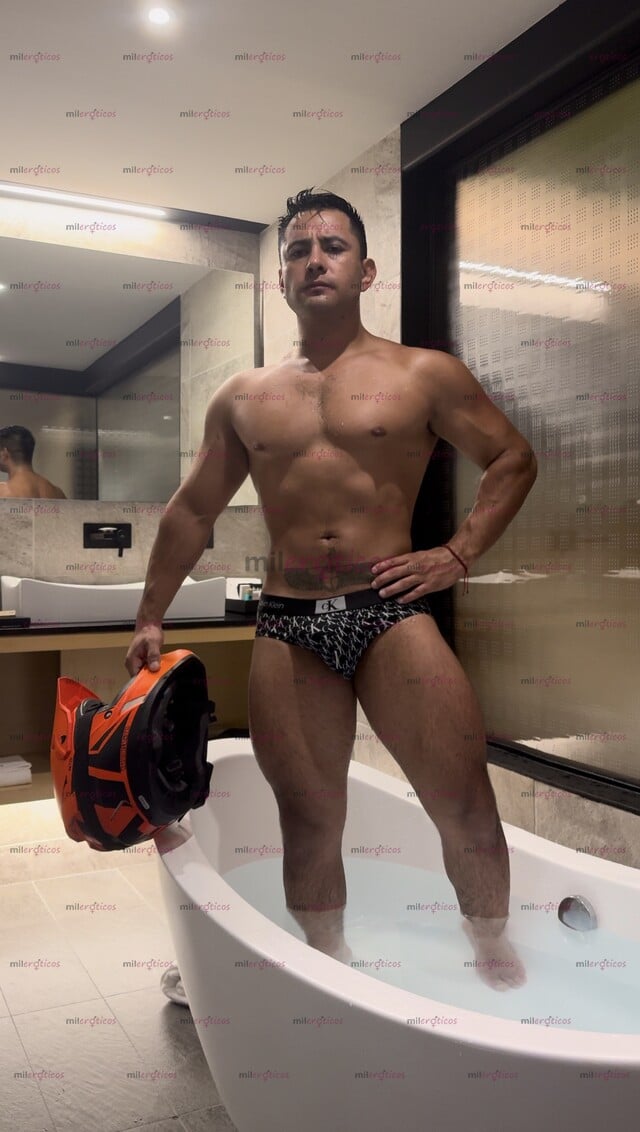 FOTOS DE MACHO 100%, BIKER BISEXUAL DOMINANTE VERGON 22CM PREÑADOR CUAUHTEMOC