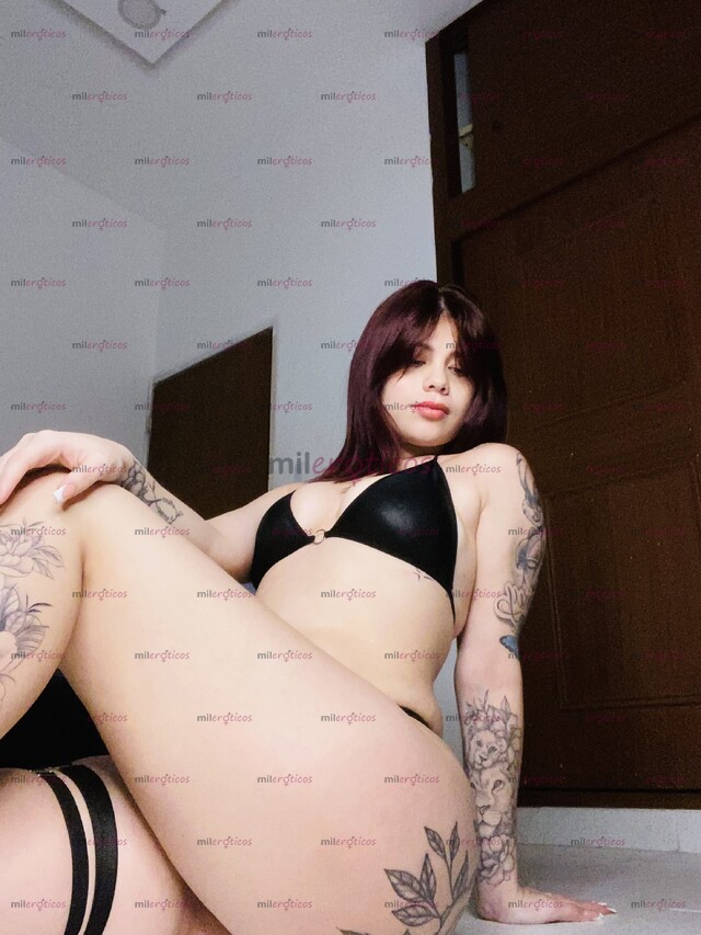 FOTOS DE HOLA ME LLAMO NATHALIA TENGO 18 AÑOS SPORT DE PORTE SENSUAL AMABLE Y SUPER ATRAC