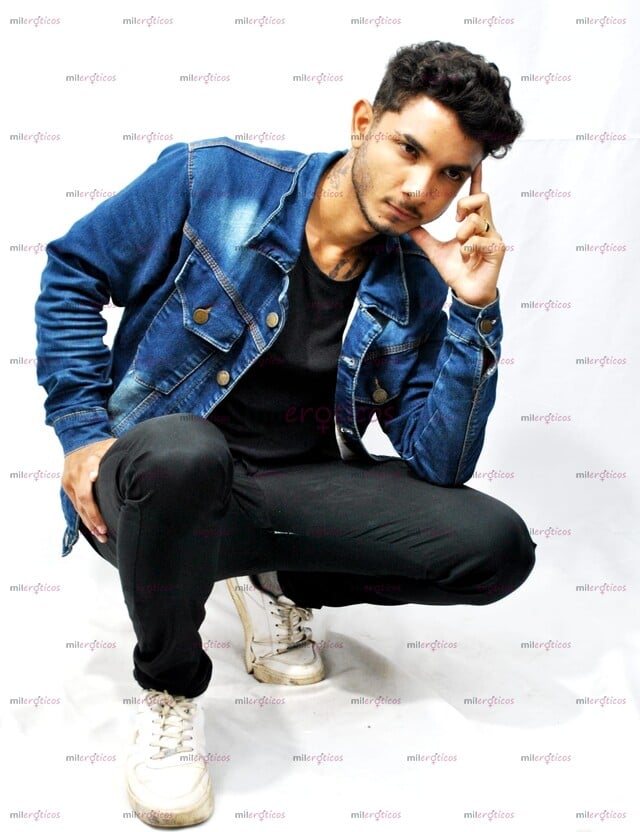 FOTOS DE HOLA, MODELO VENEZOLANO DE 26 AÑOS, NUEVO EN LA CIUDAD Y BIEN ARRECHO