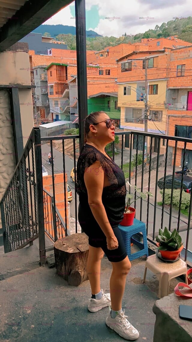 FOTOS DE HOLA SOY PAOLA RECIÉN LLEGADA A MEDELLÍN COMPLACIENTE Y DISPUESTA A HACER FELIZ