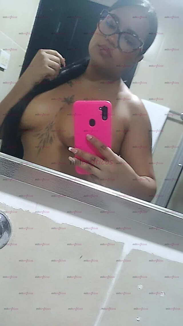 FOTOS DE VANESSA ARDIENTE COMPLACIENTE Y COQUETA DE VUELTA